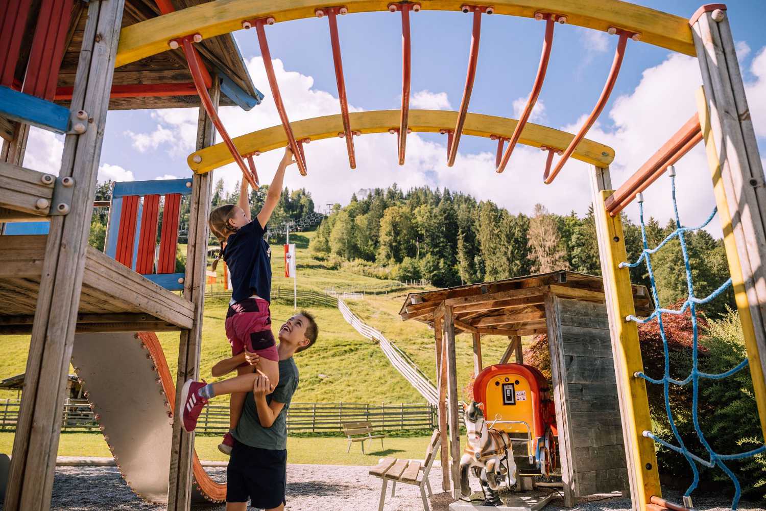Waldspielpark am Zahmen Kaiser in Walchsee im Kaiserwinkl in Tirol